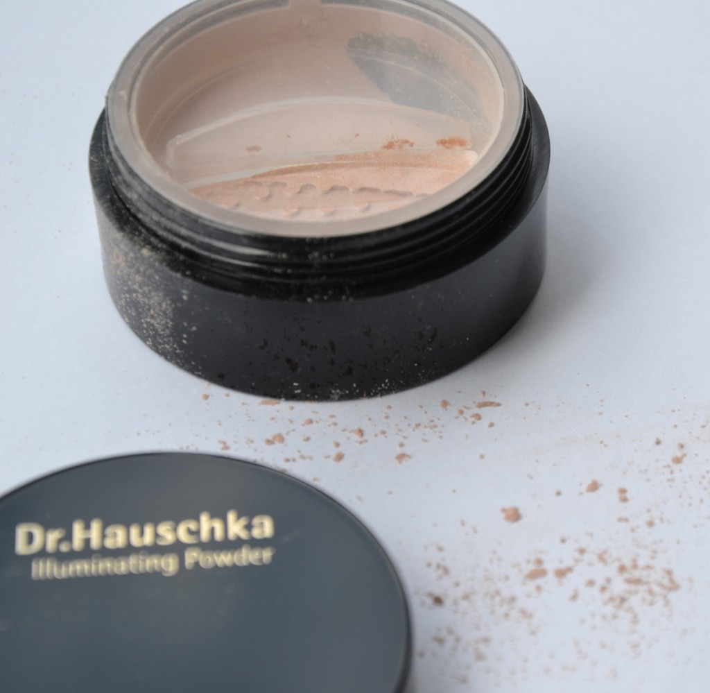 Dr.Hauschka Illuminating Powder -3